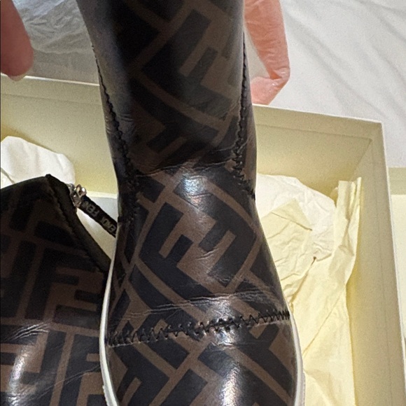 Fendi Black and Brown Logo Pattern Boots - Picture 5 of 11